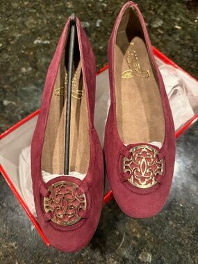 NWT Aerosoles Leather Ballet Flats Purple Suede Sz 8.5